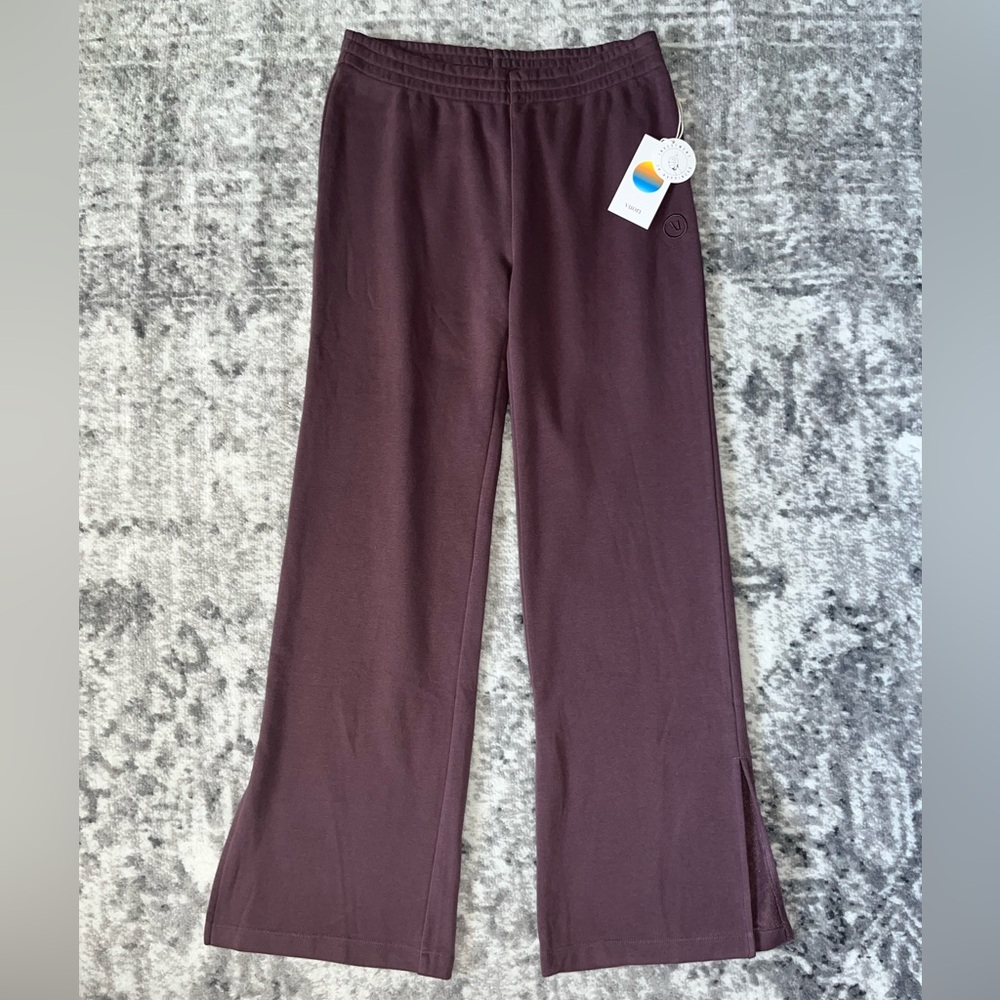 New Vuori Sedona Wideleg Sweatpant in Chestnut - Picture 2 of 10